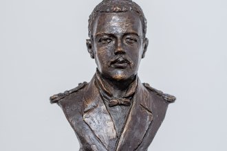 Escultura Dr. Valdés -2.JPG